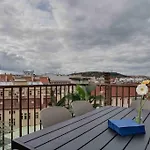 Unique City Centre Duplex, Roof Top Terrace, Prague Castle View