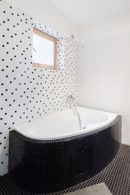 Unique City Centre Duplex, Roof Top Terrace, Castle View