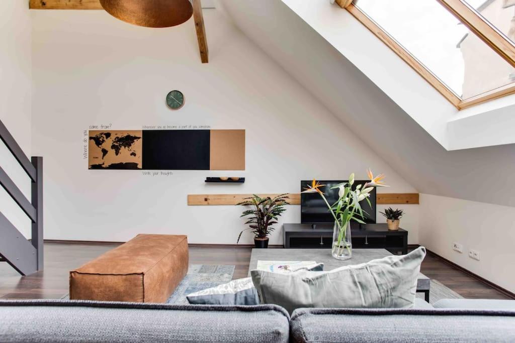 Unique City Centre Duplex, Roof Top Terrace, Castle View * Praga